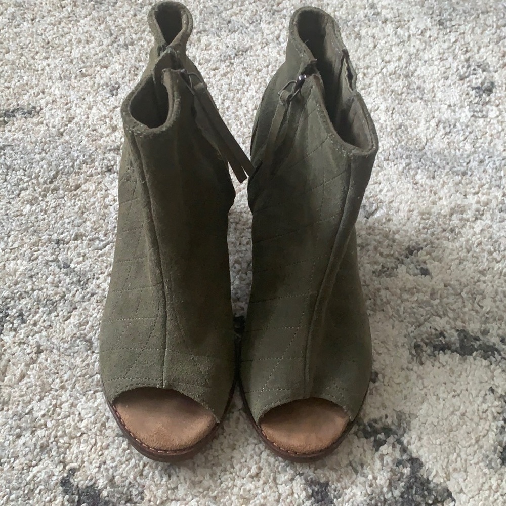 TOMS suede bootie!